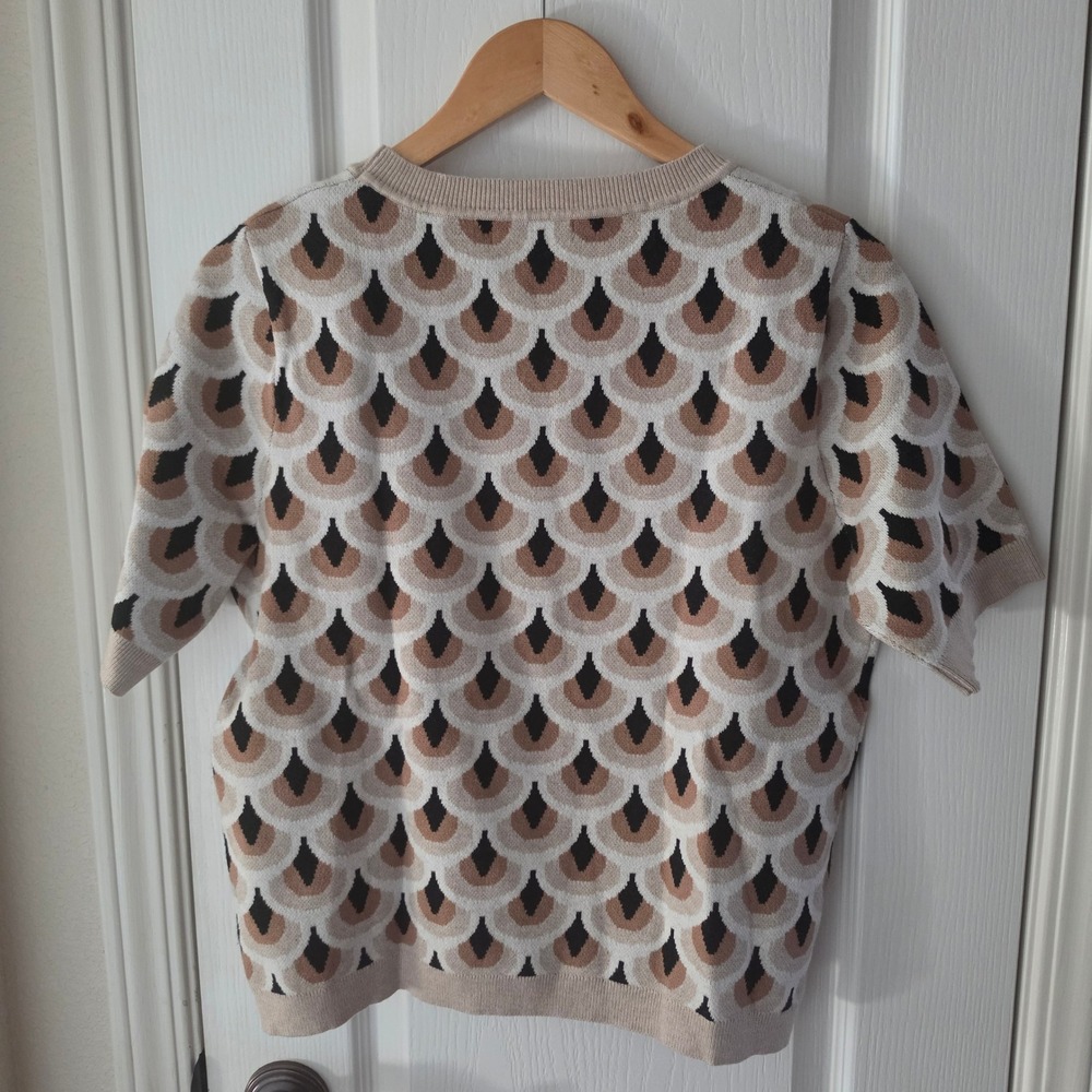 Christian Siriano New York Beige Scallop Print Short Sleeve Sweater Top - Picture 3 of 5